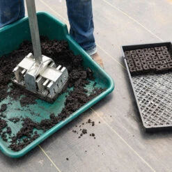 Stand-up 35 Soil Blocker -Veggie Patch 07465 02 standup35soilblock